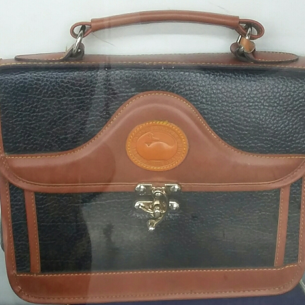 Dooney and bourke bag